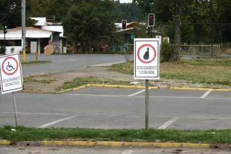 Estacionamiento Futura Mama 